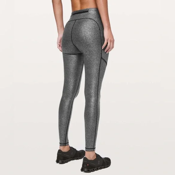 Lululemon Speed Up Tight *Foil 28" in Luminosity Foil Print Black Silver Size 4 - Picture 3 of 6